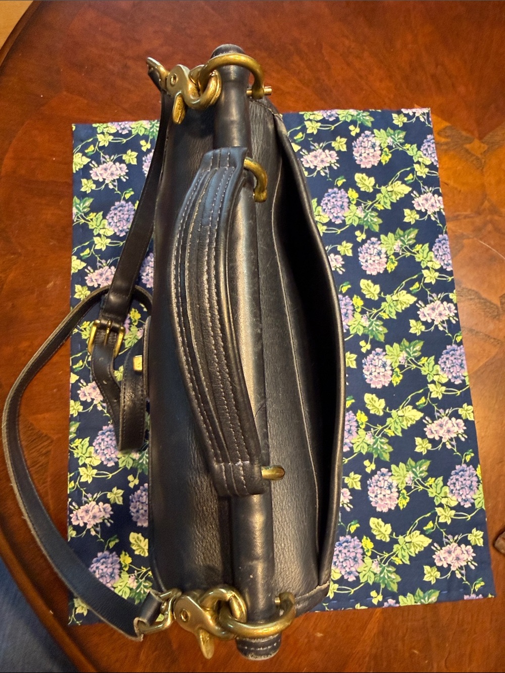 Vintage Coach Willis 9927 Handbag Leather Crossbody Satchel Navy / Gold Hardware - Picture 4 of 7